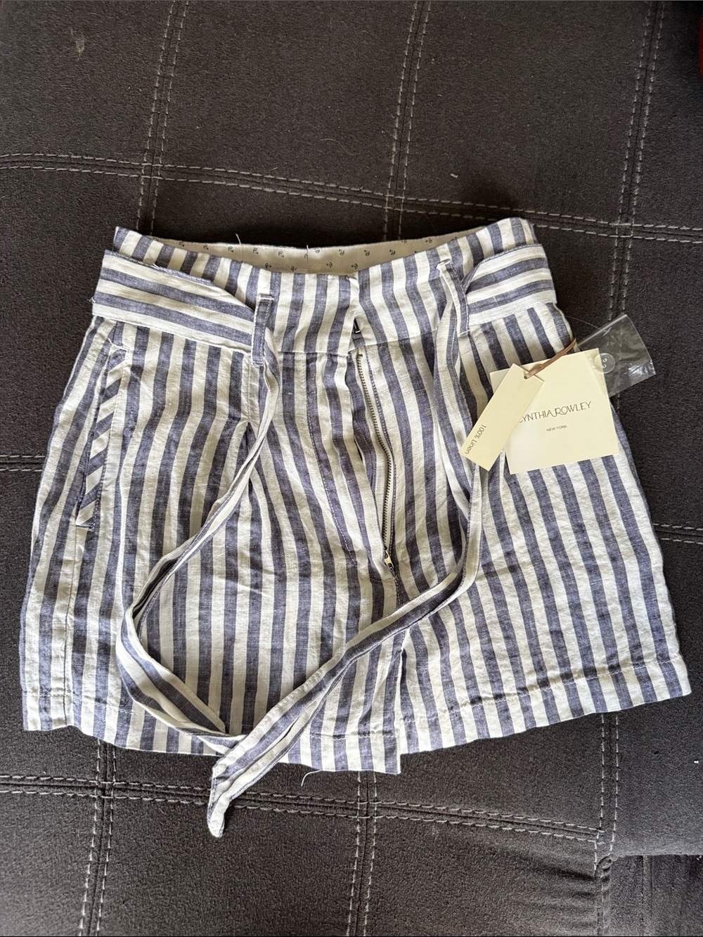 🆕Cynthia Rowley Blue and White Striped Women’s Shorts🆕